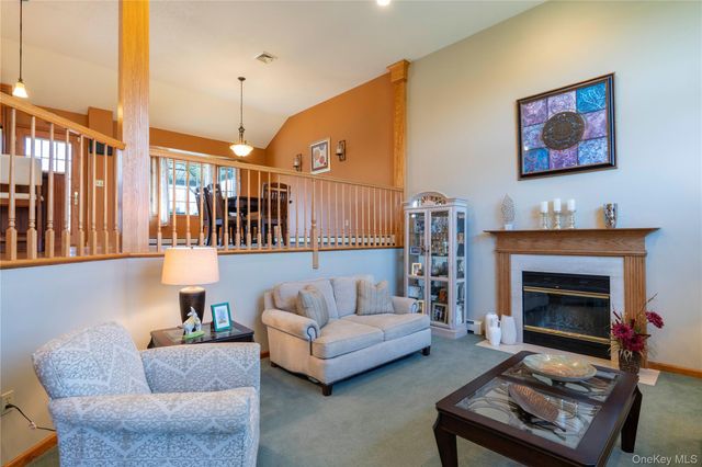 30 Huckleberry Lane, Hopewell Junction, NY 12533