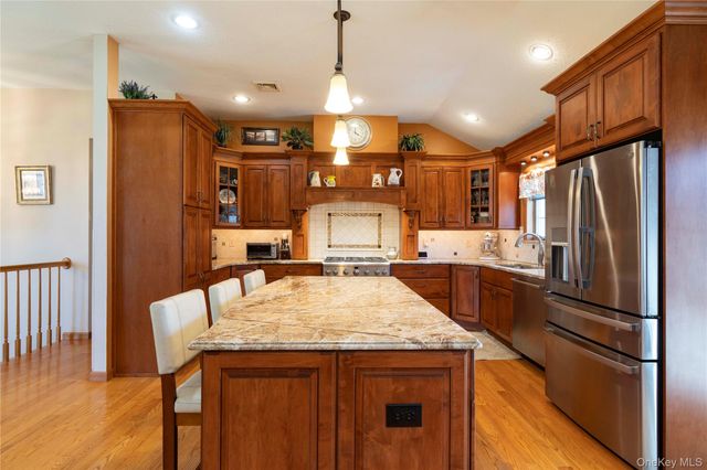 30 Huckleberry Lane, Hopewell Junction, NY 12533
