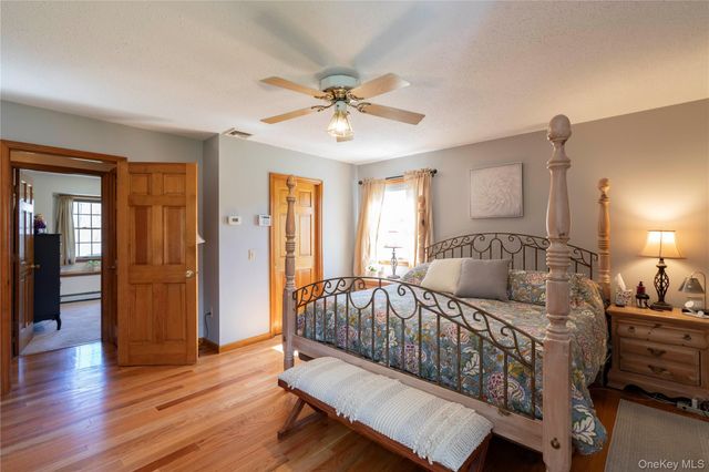 30 Huckleberry Lane, Hopewell Junction, NY 12533