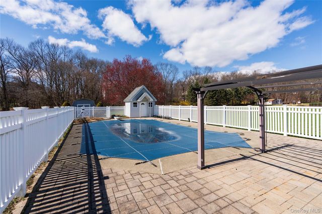 30 Huckleberry Lane, Hopewell Junction, NY 12533