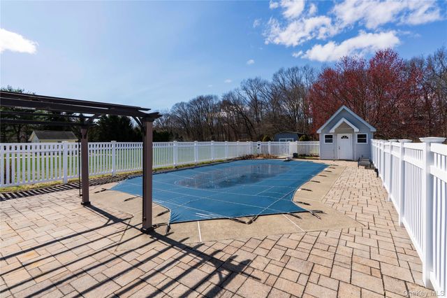 30 Huckleberry Lane, Hopewell Junction, NY 12533
