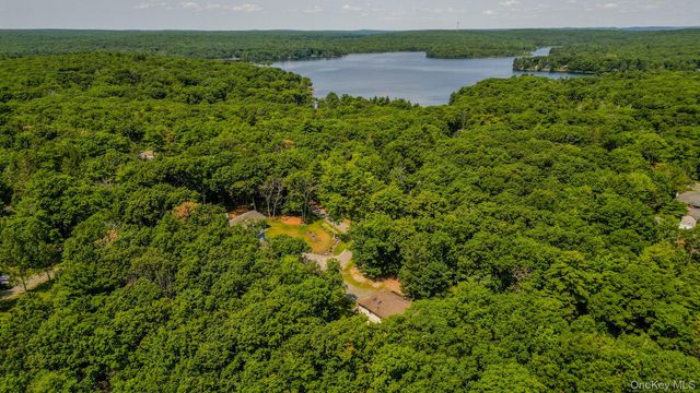 27 Elbert Road, Wurtsboro, NY 12790