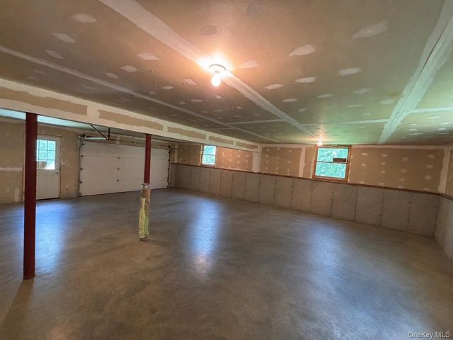 27 Elbert Road, Wurtsboro, NY 12790