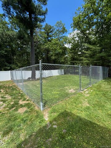 27 Elbert Road, Wurtsboro, NY 12790