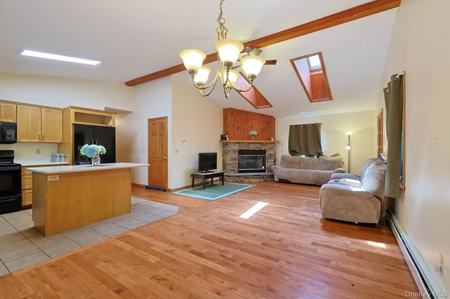 27 Elbert Road, Wurtsboro, NY 12790