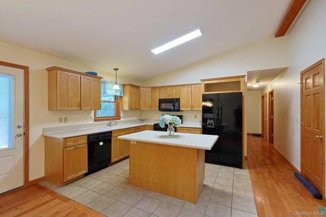 27 Elbert Road, Wurtsboro, NY 12790