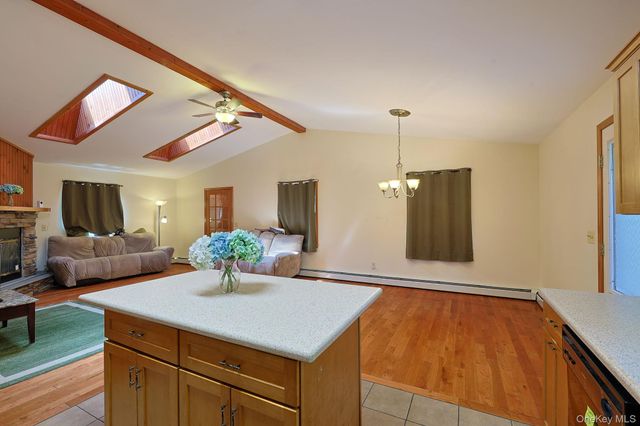 27 Elbert Road, Wurtsboro, NY 12790