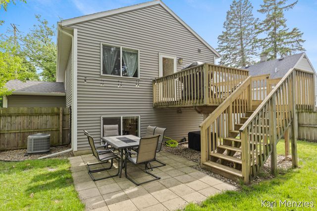 1231 Bradford Street NE, Grand Rapids, MI 49503