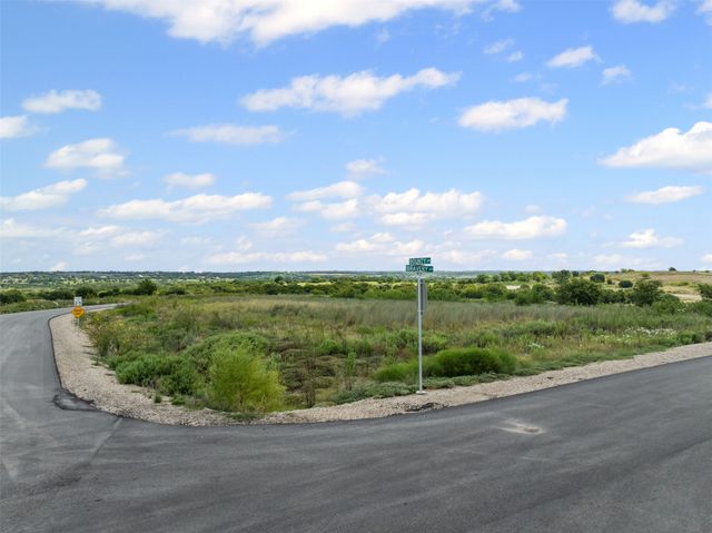 3517 Bravery Drive, Cresson, TX 76035