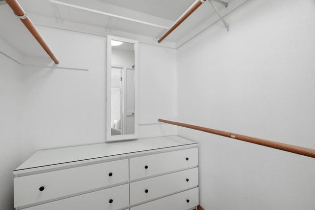 750 Los Robles Avenue, Palo Alto, CA 94306