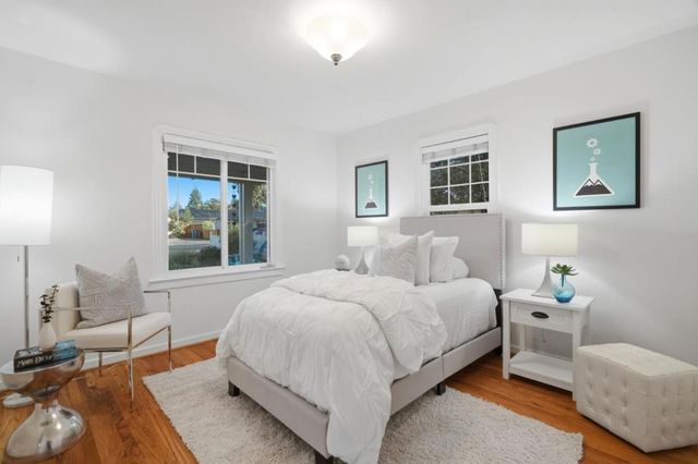 750 Los Robles Avenue, Palo Alto, CA 94306