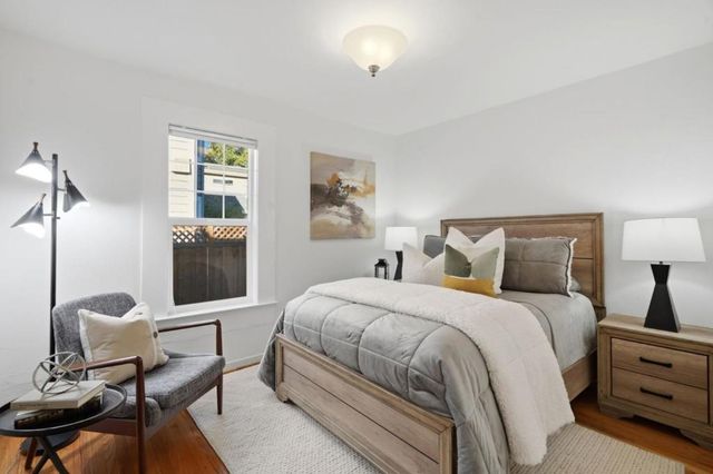 750 Los Robles Avenue, Palo Alto, CA 94306