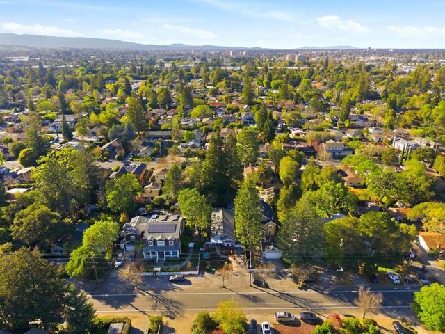 750 Los Robles Avenue, Palo Alto, CA 94306