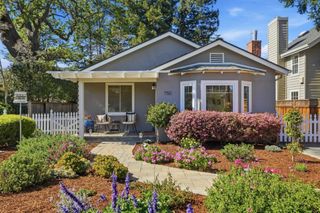 750 Los Robles Avenue, Palo Alto, CA 94306