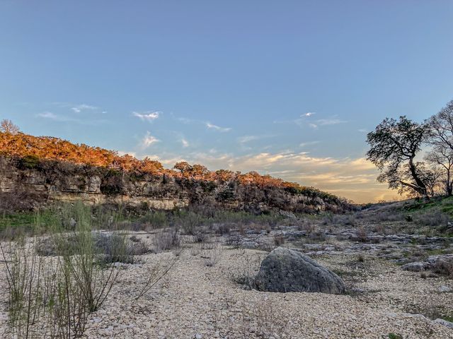 550 Cliffside 29-30 RD, Wimberley, TX 78676