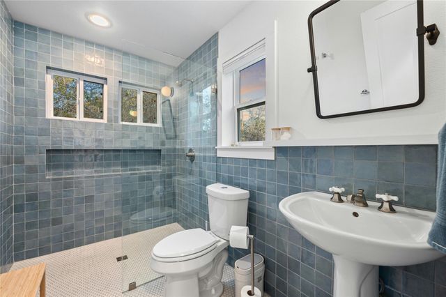 550 Cliffside 29-30 RD, Wimberley, TX 78676