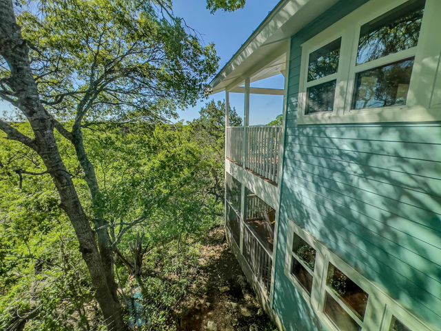 550 Cliffside 29-30 RD, Wimberley, TX 78676