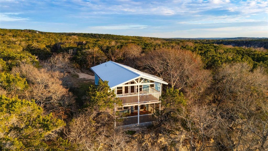 550 Cliffside 29-30 RD, Wimberley, TX 78676