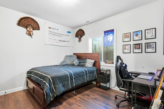 8100 SW 27th ST, Topeka, KS 66614