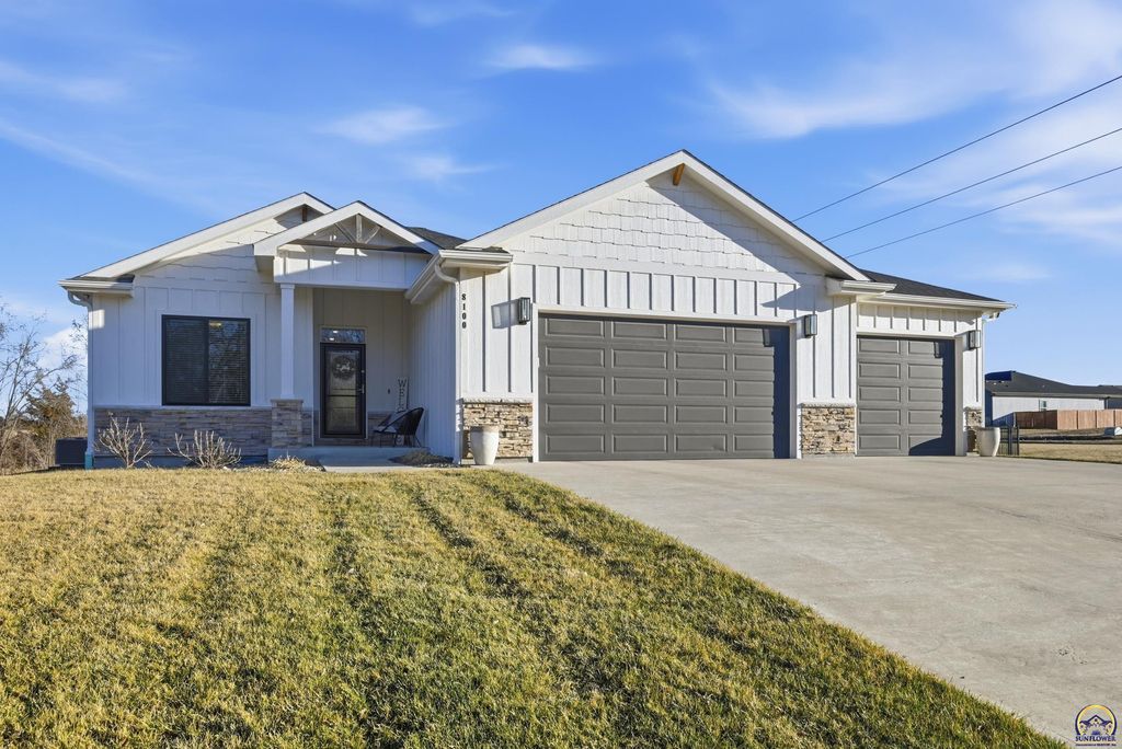 8100 SW 27th ST, Topeka, KS 66614