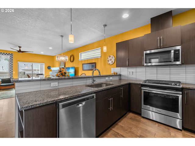 14440 Sw AIKEN Ln, Beaverton, OR 97005