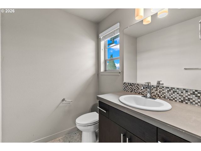 14440 Sw AIKEN Ln, Beaverton, OR 97005