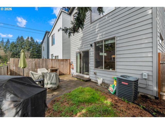 14440 Sw AIKEN Ln, Beaverton, OR 97005