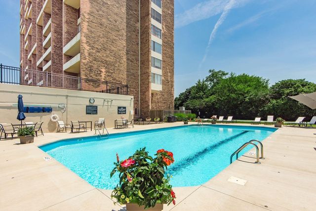1000 Urlin Avenue, 605, Columbus, OH 43212