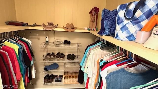 5520 Colonial RD, North Fort Myers, FL 33917