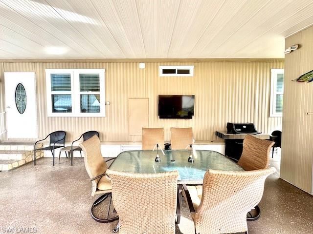 5520 Colonial RD, North Fort Myers, FL 33917