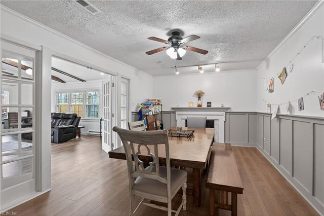 9 Fallmeadow CT, Hampton, VA 23666