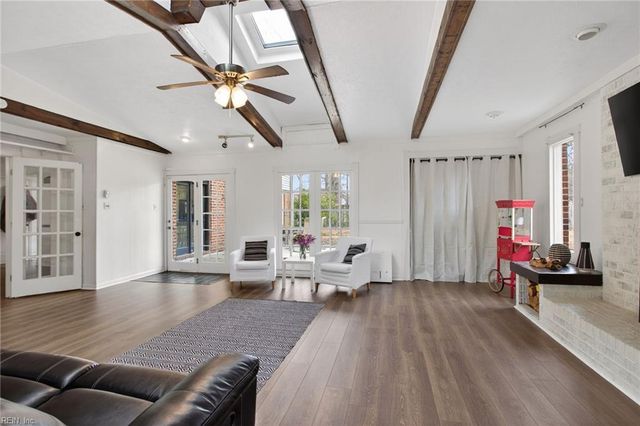 9 Fallmeadow CT, Hampton, VA 23666