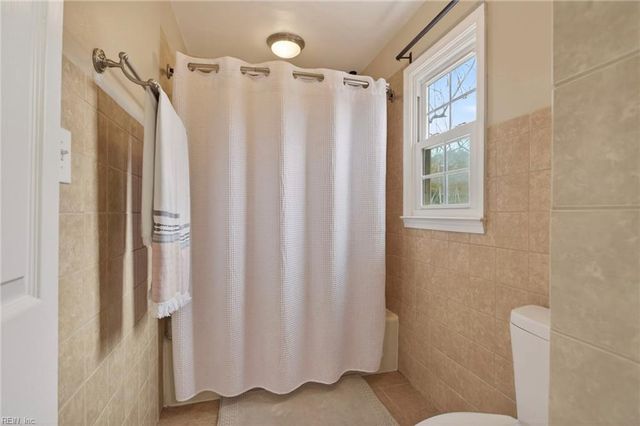 9 Fallmeadow CT, Hampton, VA 23666