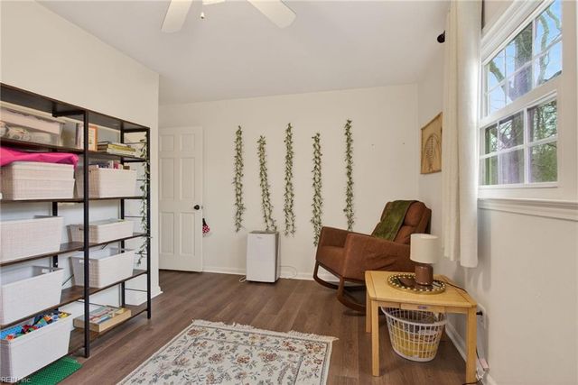 9 Fallmeadow CT, Hampton, VA 23666