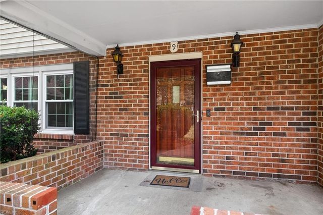 9 Fallmeadow CT, Hampton, VA 23666