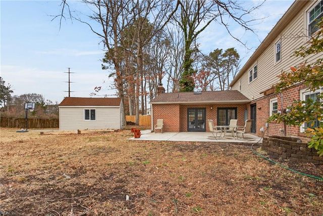 9 Fallmeadow CT, Hampton, VA 23666