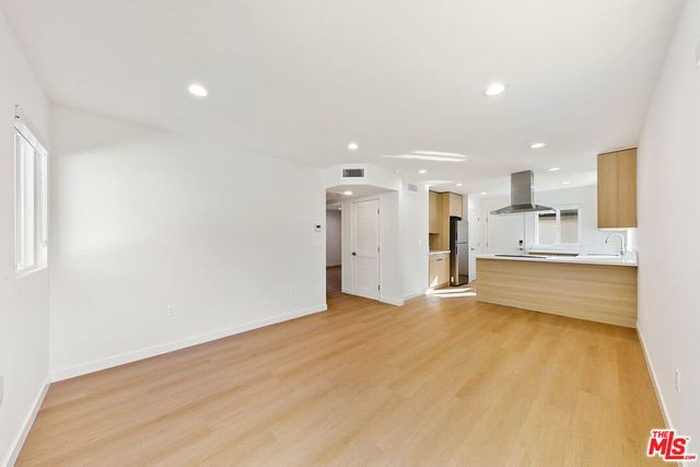 954 N San Vicente Boulevard 6, West Hollywood, CA 90069