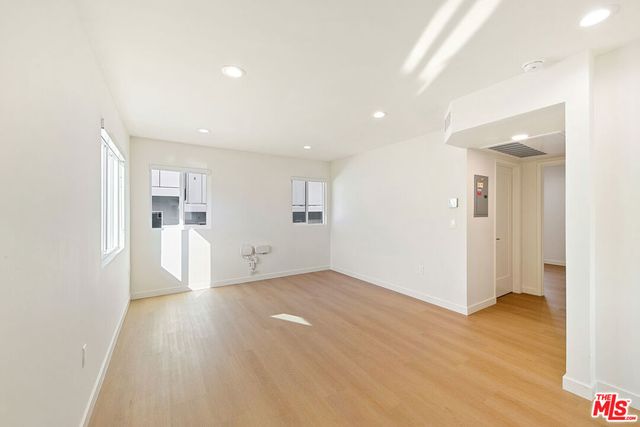 954 N San Vicente Boulevard 6, West Hollywood, CA 90069