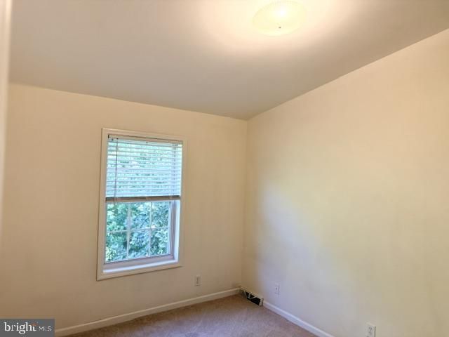 7500 COVE POINT WAY, Elkridge, MD 21075
