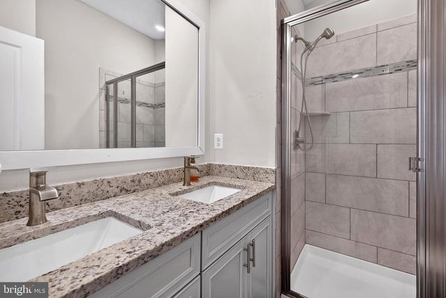 1406 CLINGMANS DOME DR, Frederick, MD 21702