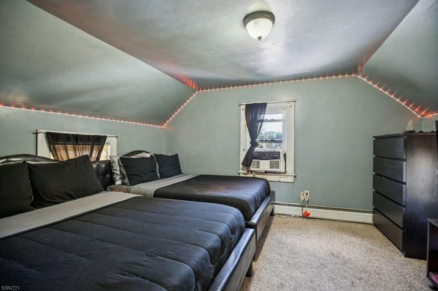 369 Queens Ct, Ridgewood Village, NJ 07450