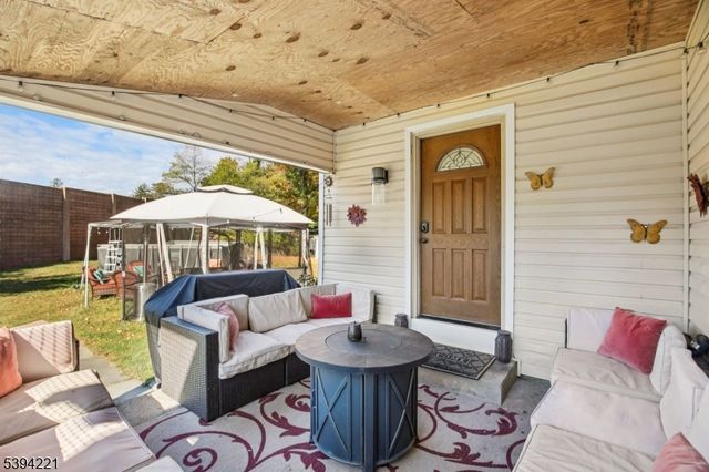 369 Queens Ct, Ridgewood Village, NJ 07450