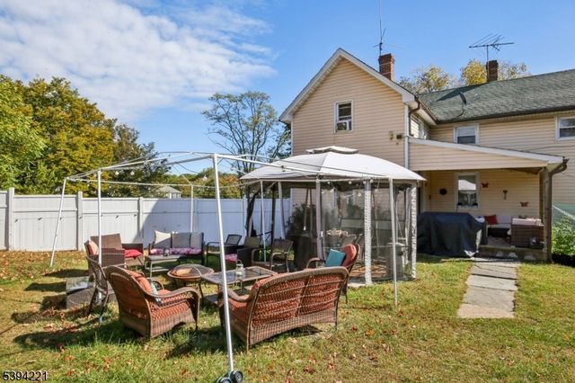 369 Queens Ct, Ridgewood Village, NJ 07450