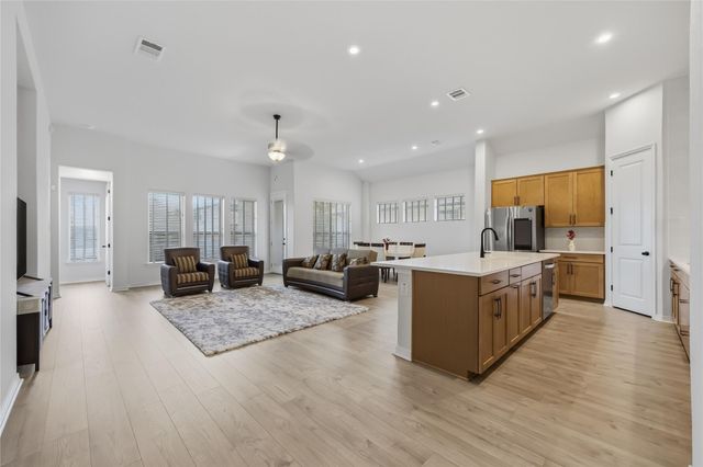 1124 Stetson Hat TRL, Georgetown, TX 78628