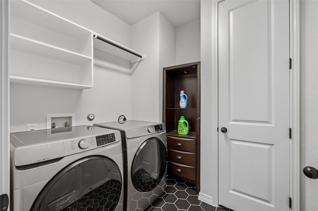 1124 Stetson Hat TRL, Georgetown, TX 78628