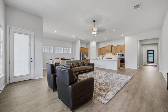 1124 Stetson Hat TRL, Georgetown, TX 78628