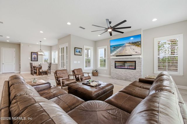45 RUM RUNNER Way, St. Johns, FL 32259