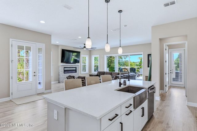 45 RUM RUNNER Way, St. Johns, FL 32259
