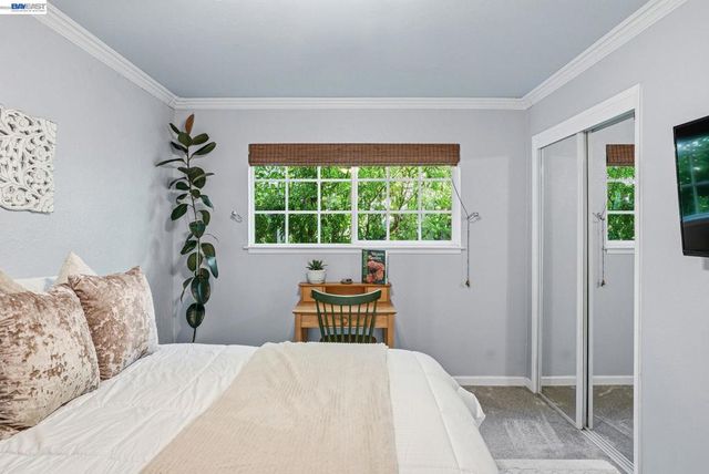5633 San Antonio St, Pleasanton, CA 94566