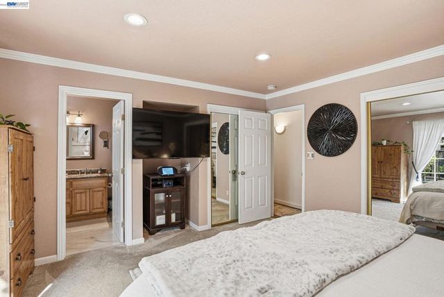 5633 San Antonio St, Pleasanton, CA 94566